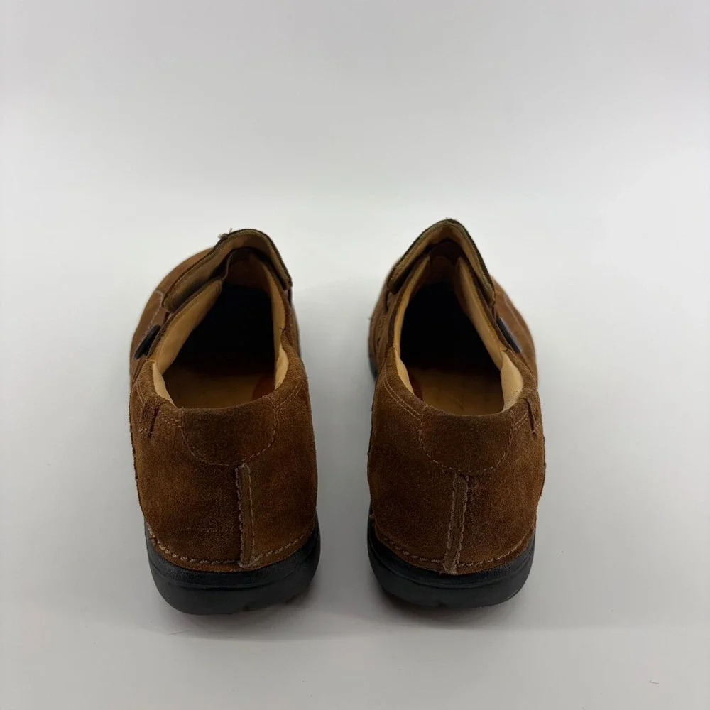 Clarks Womens 9.5M Brown Suede Unstructured Un Loop Loafers Button Slip On 87573